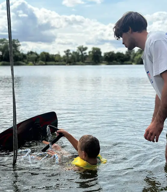 Półkolonia nad jeziorem - wakeboard - wake park Kraina Dobrej Energii Dolnośląskie